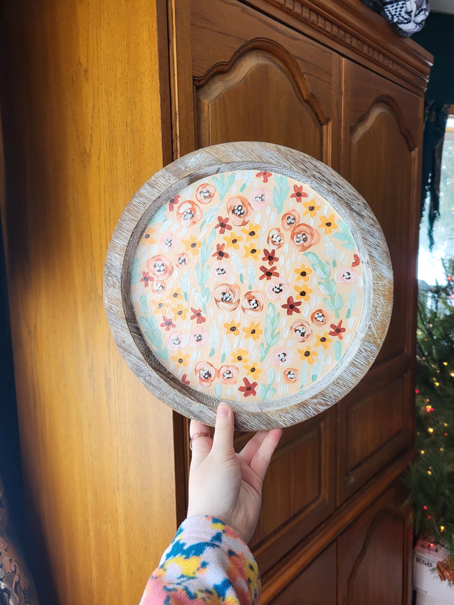 acrylic floral wooden tray*acrylic art on tray*wooden tray*painted wooden tray*floral painted wooden trays*flower tray art*wooden trays art