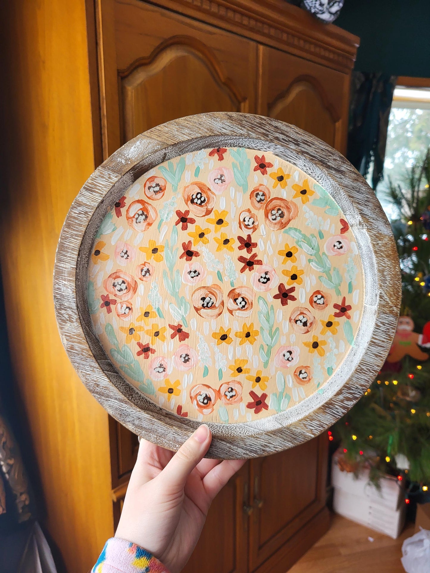 acrylic floral wooden tray*acrylic art on tray*wooden tray*painted wooden tray*floral painted wooden trays*flower tray art*wooden trays art